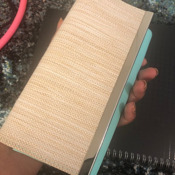 Spring Clean Wallet - Picture 2 of 5